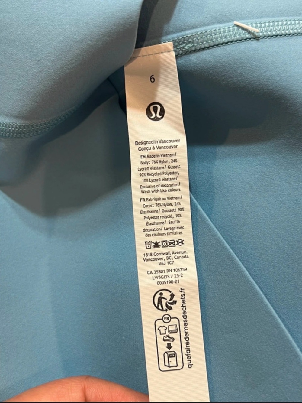 lululemon athletica Women’s light blue thighs - Picture 6 of 6